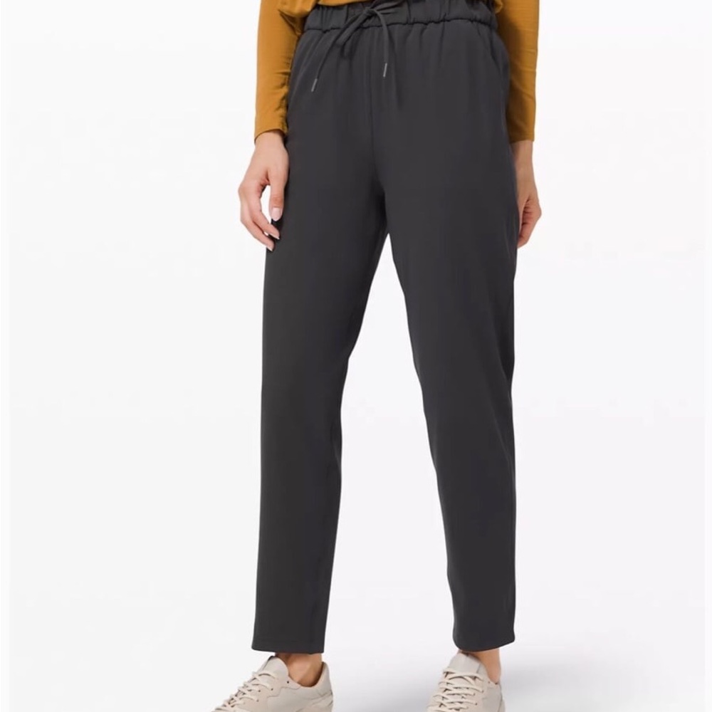 Lululemon On the Fly pant